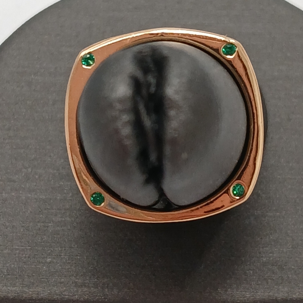 🍂 New 18k Goldplated Bevel Square Ring with Green Gem Accents Pretty Bird - Picture 3 of 9